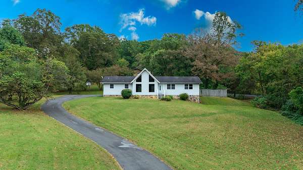 1.56 Acres of Residential Land with Home for Sale in Cleveland, Tennessee