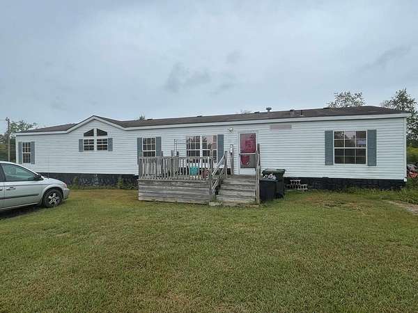 3 Acres of Residential Land with Home for Sale in Ray City, Georgia