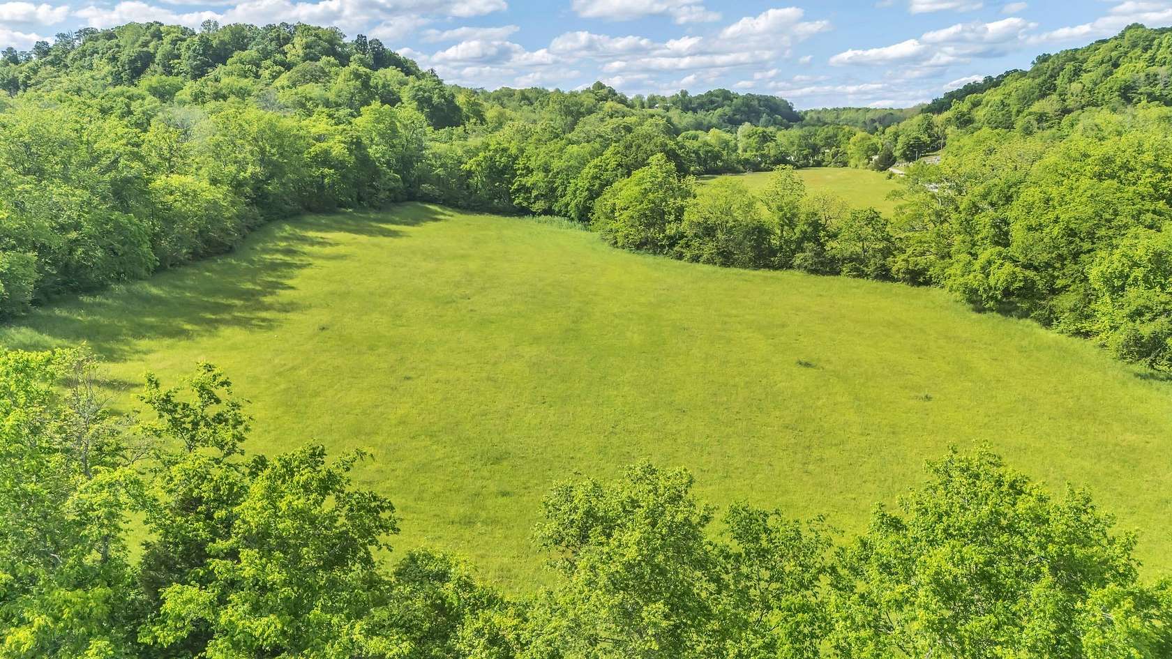 37 Acres of Land for Sale in Santa Fe, Tennessee