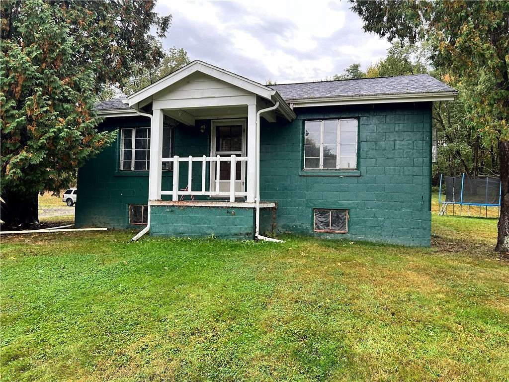 2.76 Acres of Residential Land with Home for Sale in Hempfield Township, Pennsylvania