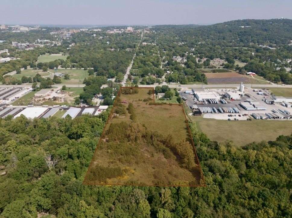 9 Acres of Land for Sale in Fayetteville, Arkansas