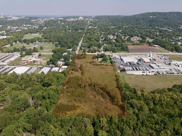 9 Acres of Land for Sale in Fayetteville, Arkansas
