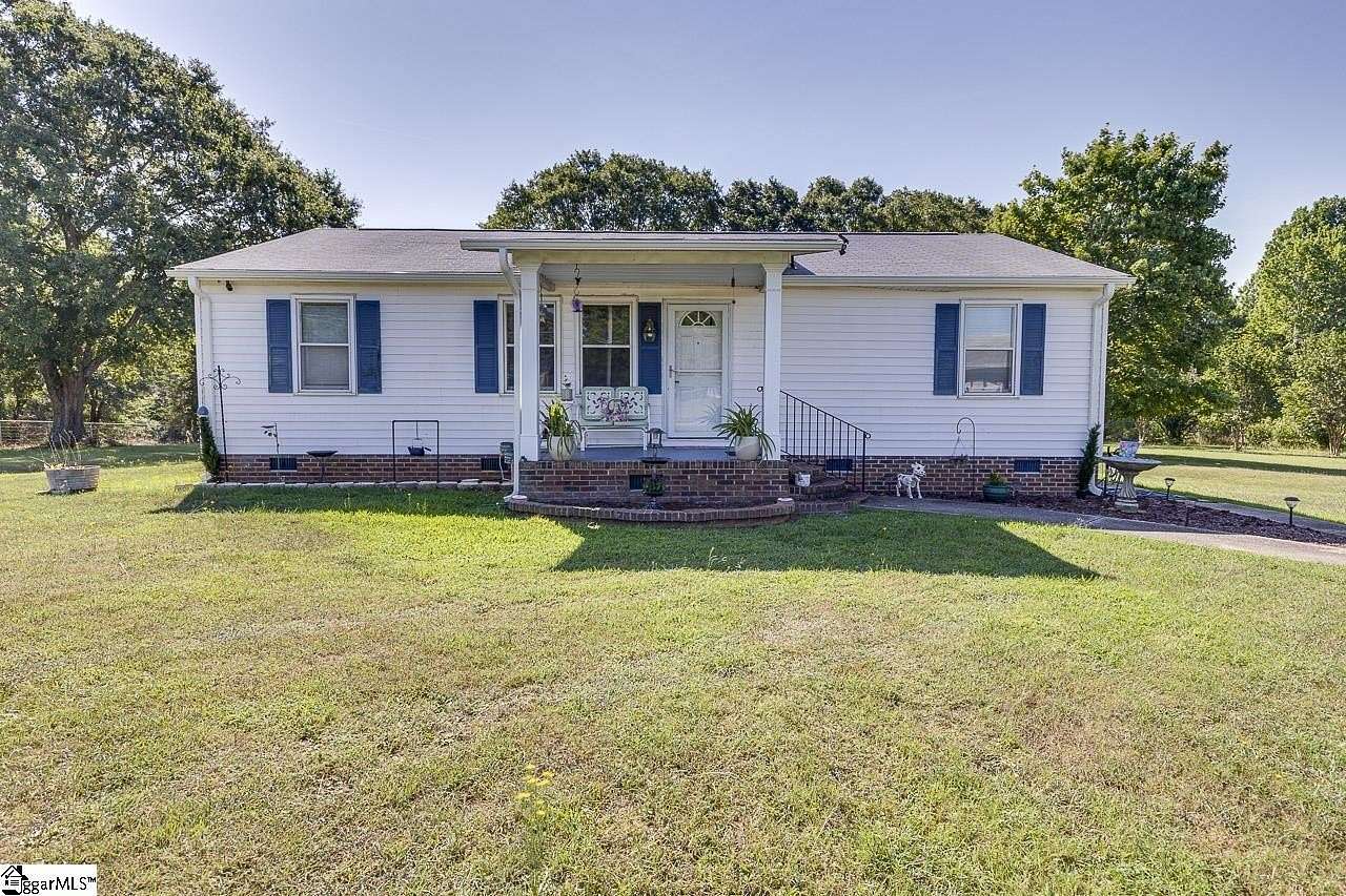 3.4 Acres of Residential Land with Home for Sale in Gray Court, South Carolina