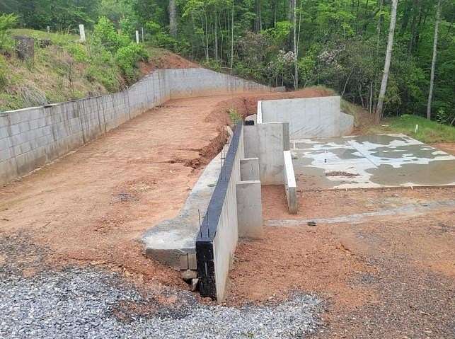 2.52 Acres of Land for Sale in Marble, North Carolina