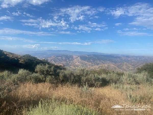 7.5 Acres of Residential Land for Sale in Tehachapi, California