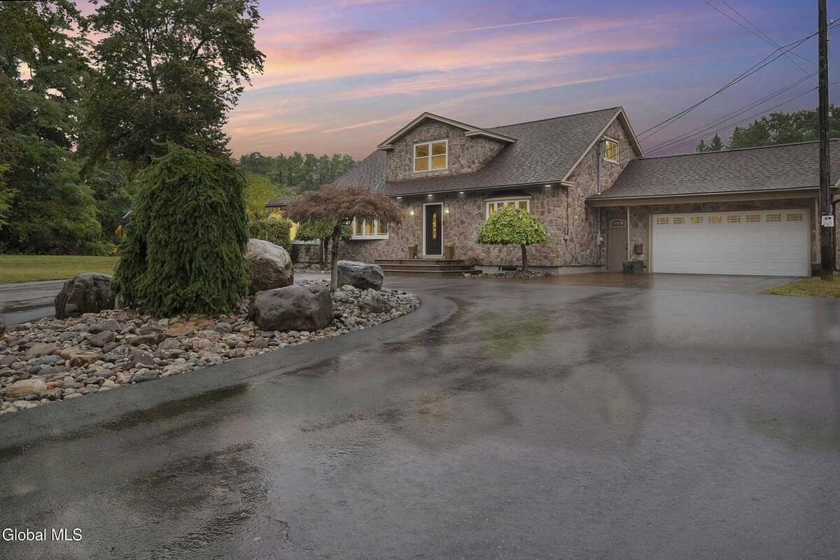 3.22 Acres of Residential Land with Home for Sale in Guilderland, New York