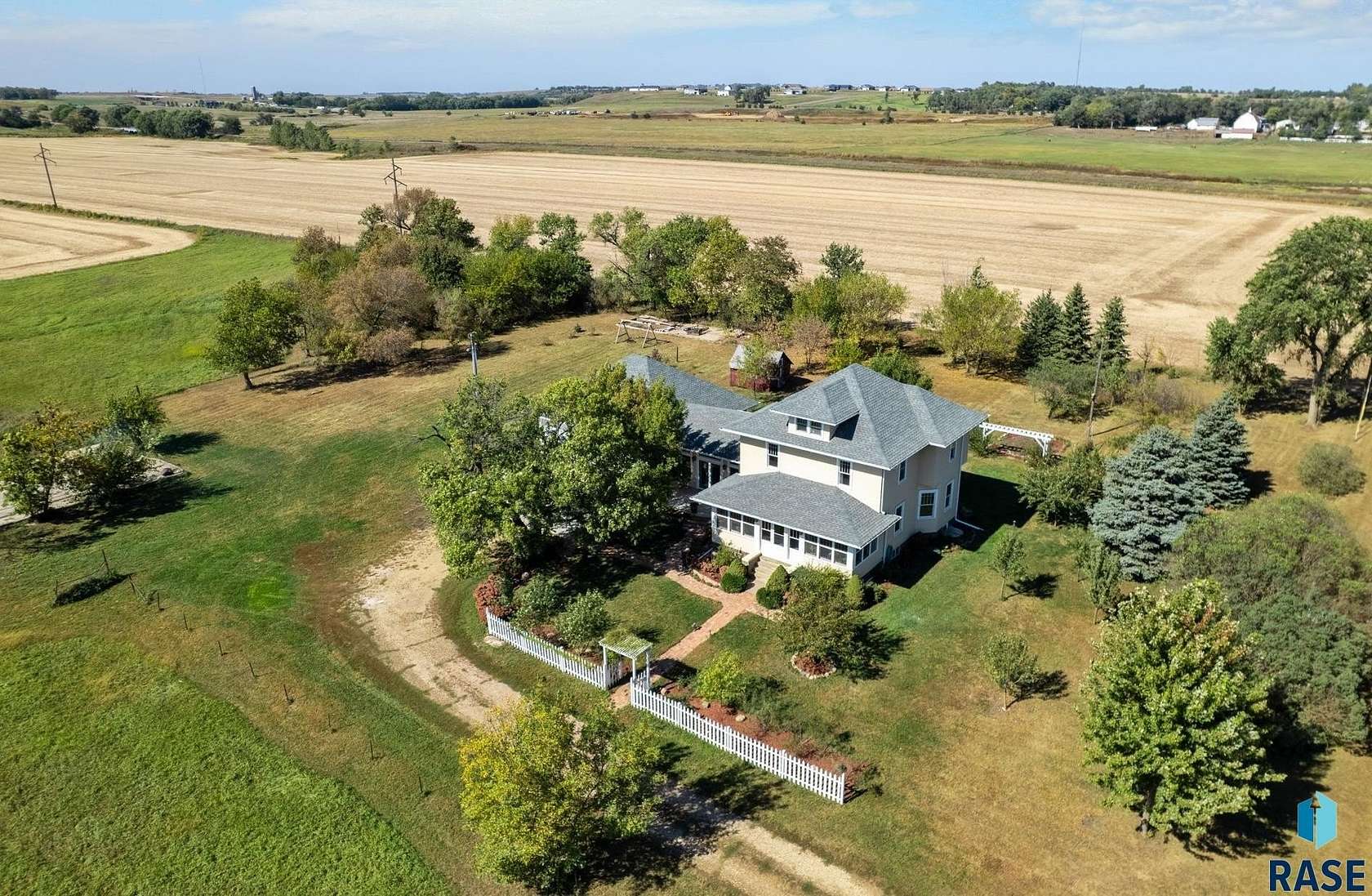 9.3 Acres of Residential Land with Home for Sale in Parker, South Dakota