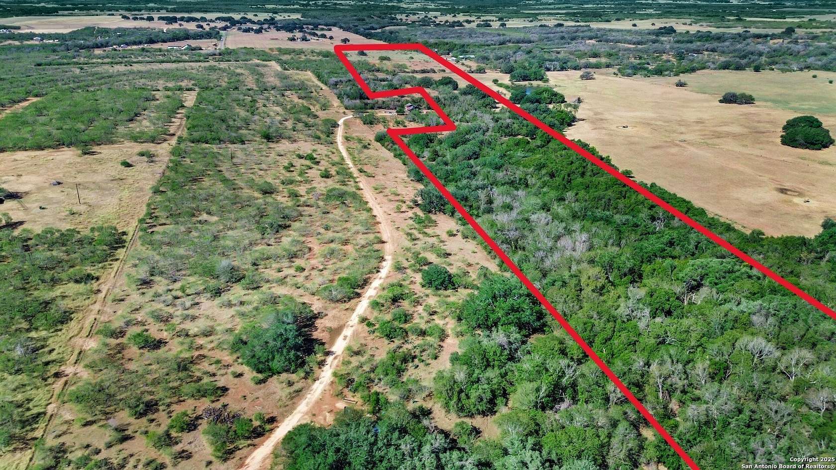 24 Acres of Recreational Land & Farm for Sale in Stockdale, Texas