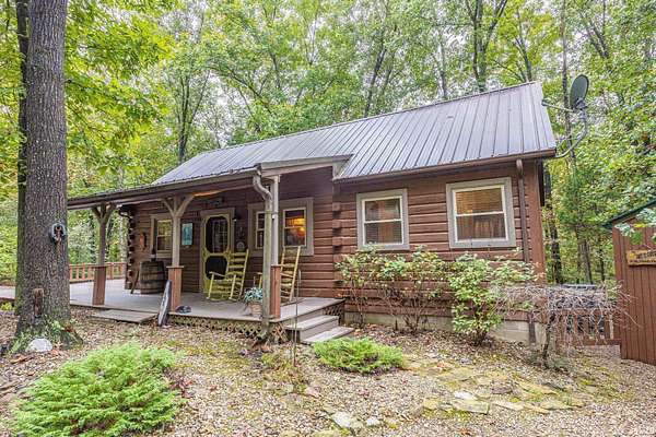 1.57 Acres of Residential Land with Home for Sale in Birdseye, Indiana