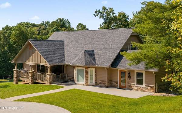 11.3 Acres of Land with Home for Sale in Crossville, Tennessee