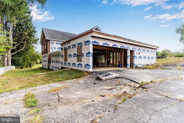 5.54 Acres of Residential Land with Home for Sale in Carlisle, Pennsylvania