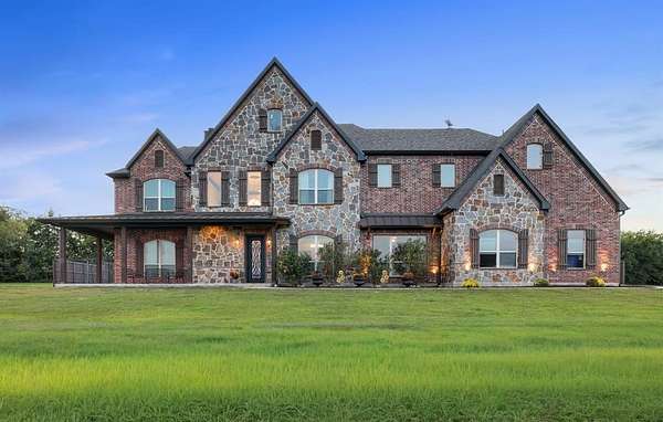 13.3 Acres of Land with Home for Sale in Sherman, Texas