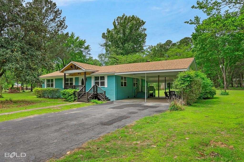 1.79 Acres of Residential Land with Home for Sale in Shreveport, Louisiana