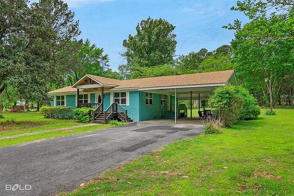 1.79 Acres of Residential Land with Home for Sale in Shreveport, Louisiana