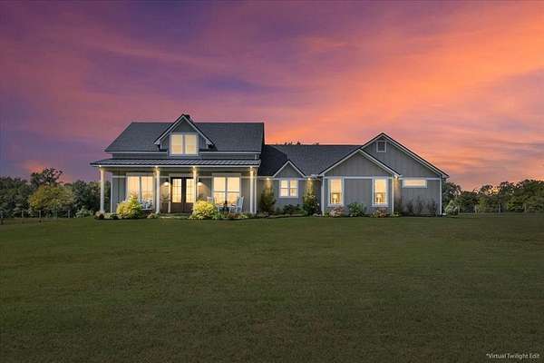 28 Acres of Agricultural Land with Home for Sale in Groesbeck, Texas