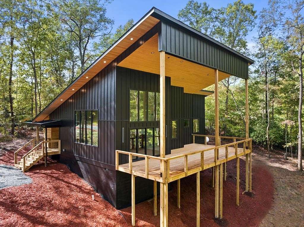 2.67 Acres of Residential Land with Home for Sale in Mineral Bluff, Georgia