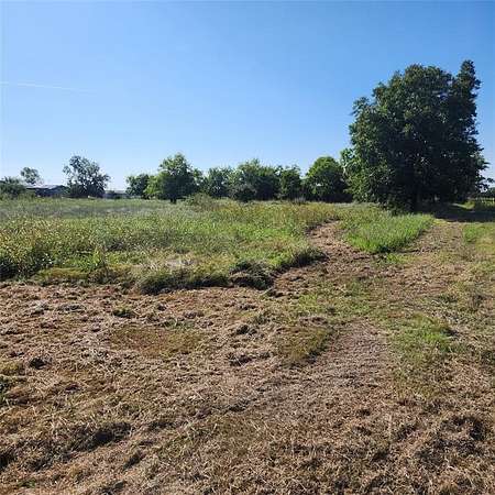 10 Acres of Land for Sale in Gunter, Texas