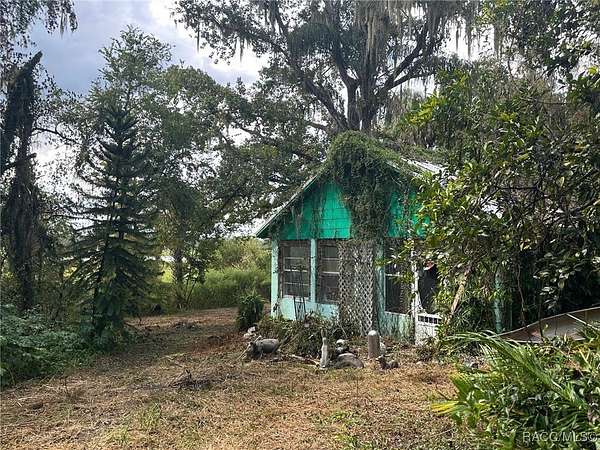 39 Acres of Recreational Land with Home for Sale in Inverness, Florida