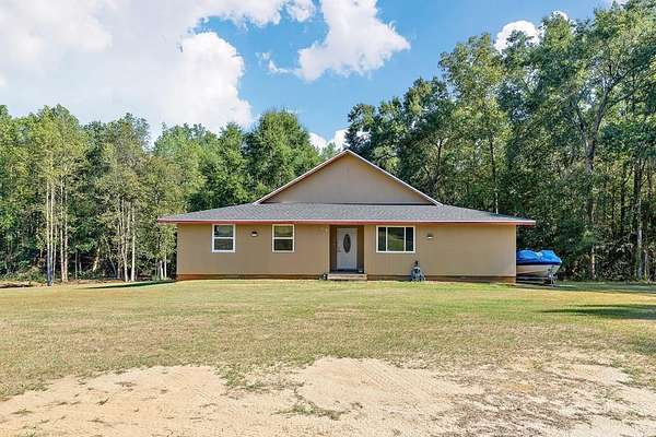 11 Acres of Land with Home for Sale in Battens Crossroads, Alabama