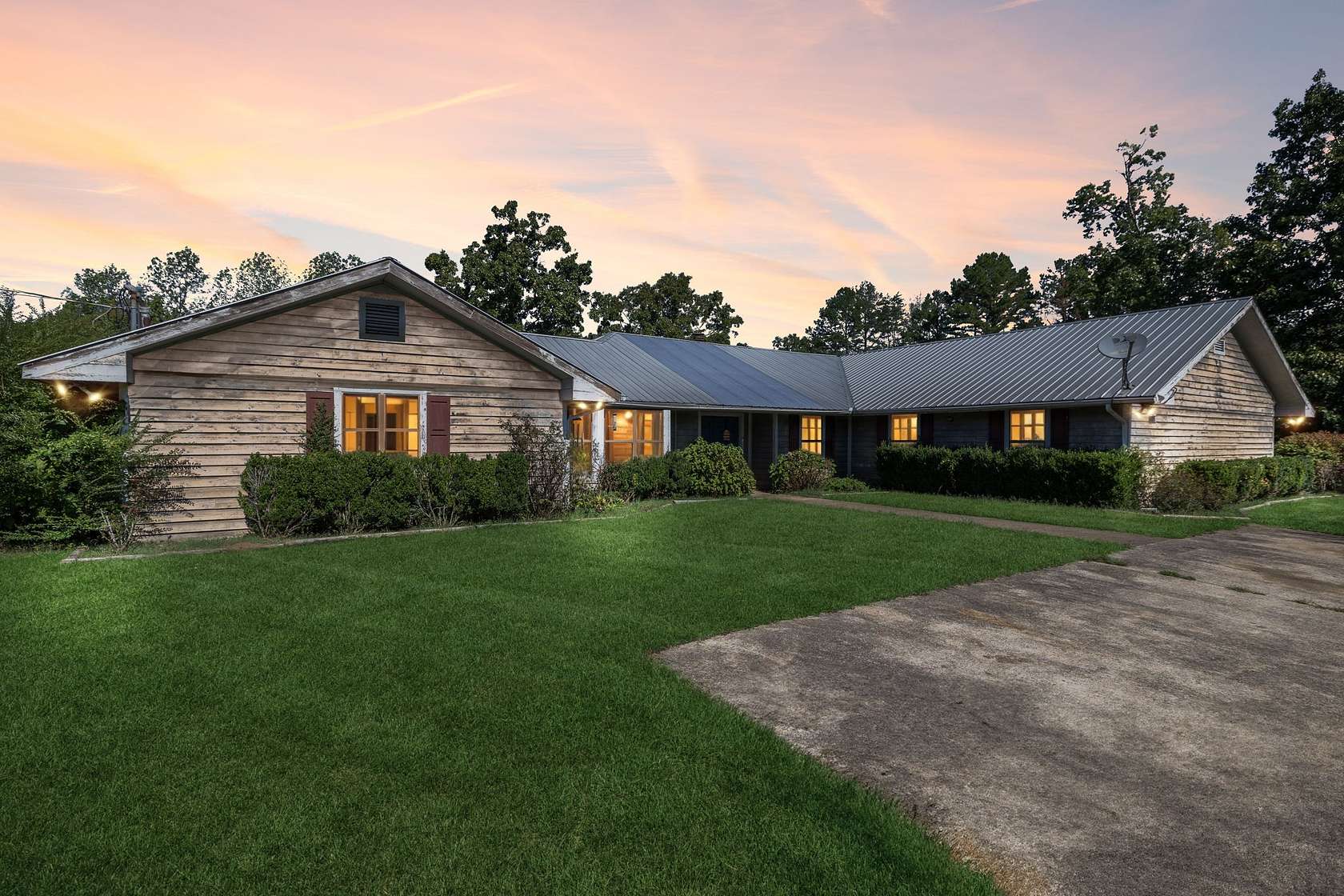 81.7 Acres of Recreational Land with Home for Sale in Only, Tennessee