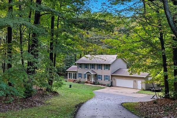 3.7 Acres of Residential Land with Home for Sale in Mount Vernon, Ohio