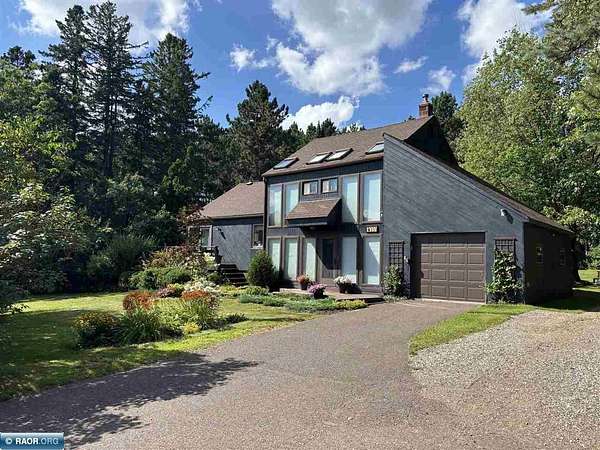 1.74 Acres of Residential Land with Home for Sale in Duluth, Minnesota