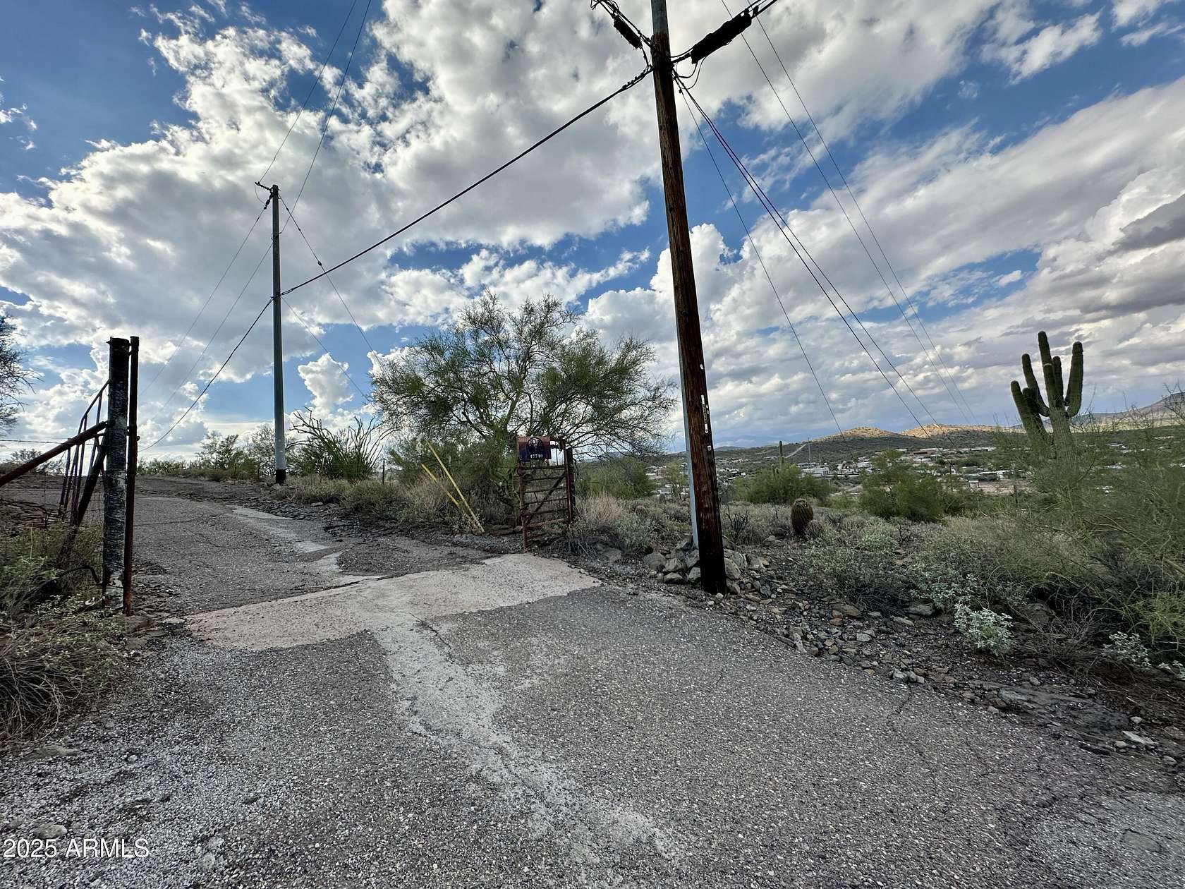 1.25 Acres of Residential Land for Sale in New River, Arizona