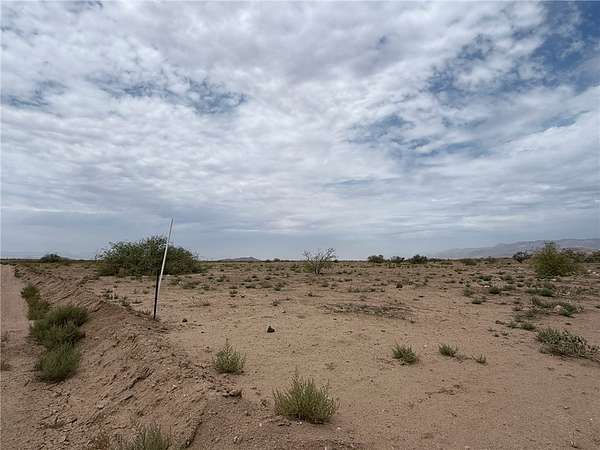 10 Acres of Land for Sale in Kingman, Arizona