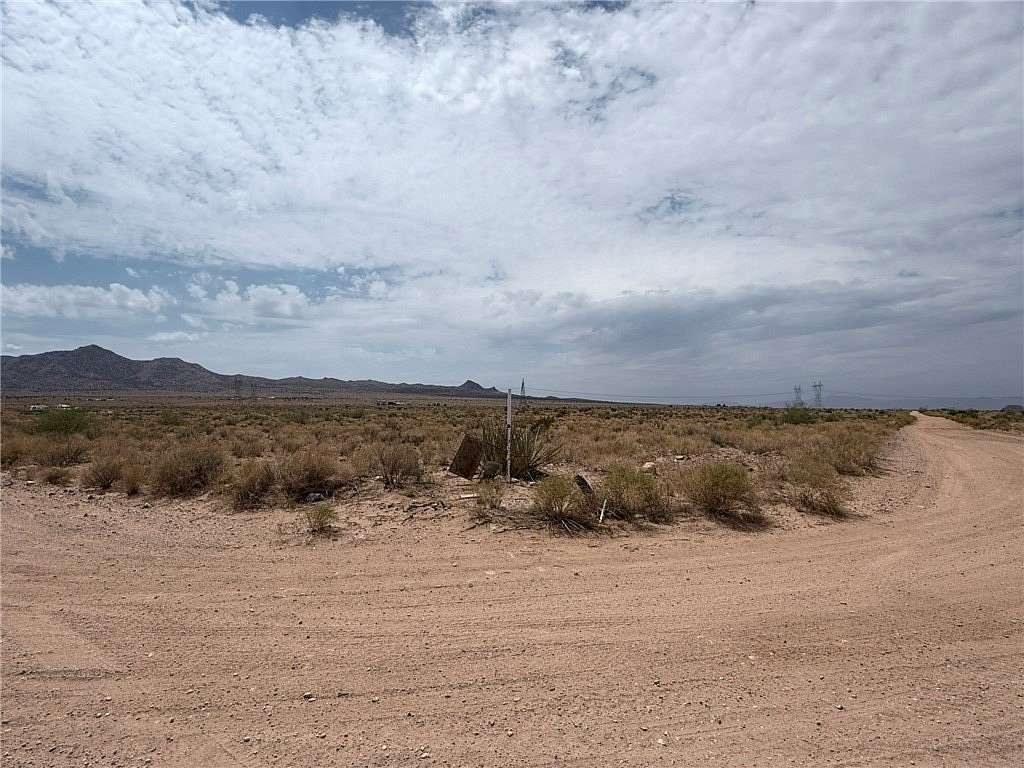 2.1 Acres of Land for Sale in Kingman, Arizona
