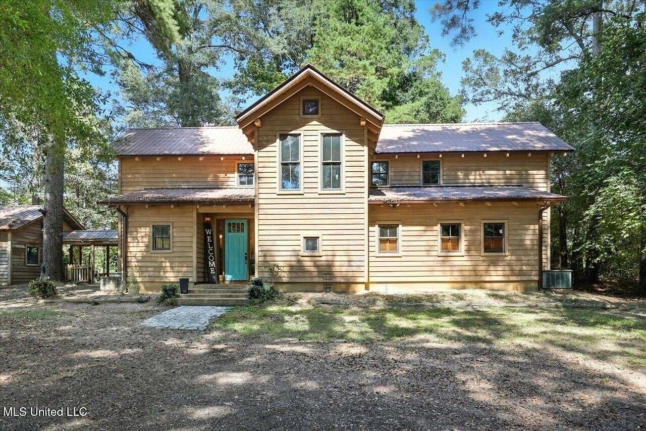 10 Acres of Residential Land with Home for Sale in Pinola, Mississippi