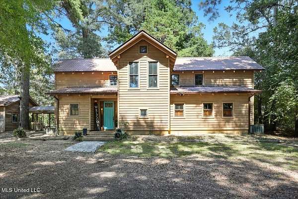 10 Acres of Residential Land with Home for Sale in Pinola, Mississippi