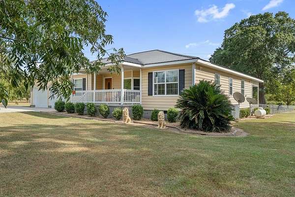 7 Acres of Residential Land with Home for Sale in Norman Park, Georgia