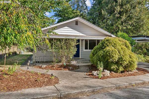 14 Acres of Land with Home for Sale in Vernonia, Oregon