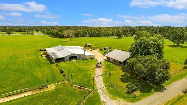32.7 Acres of Agricultural Land with Home for Sale in Kirbyville, Texas