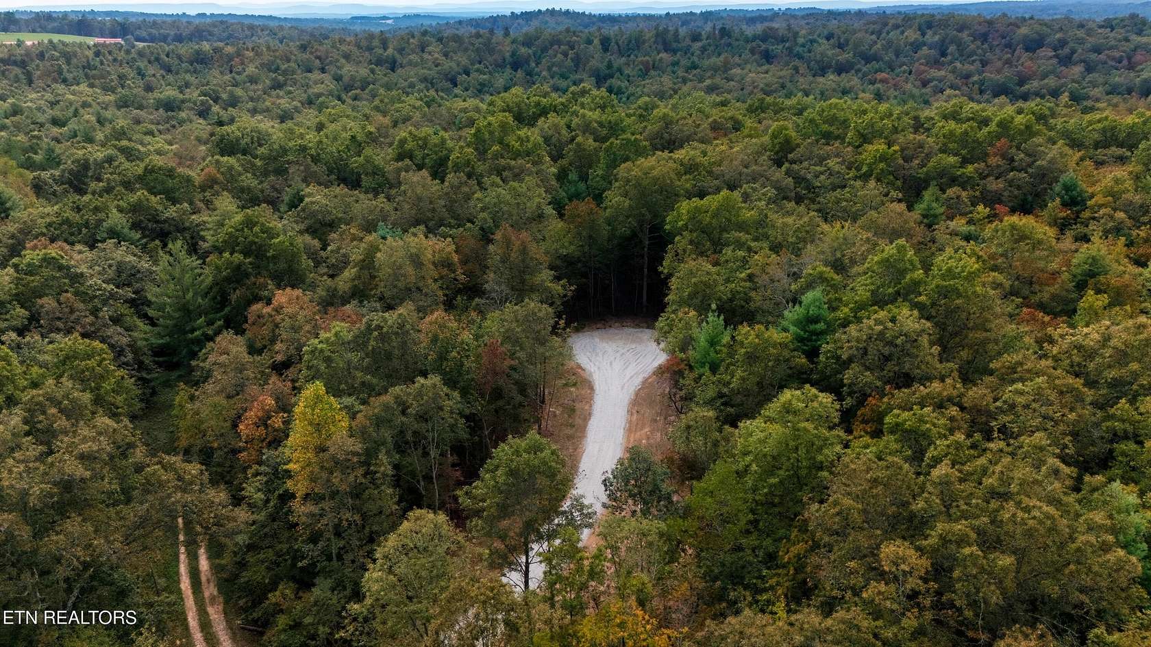 20 Acres of Land for Sale in Deer Lodge, Tennessee