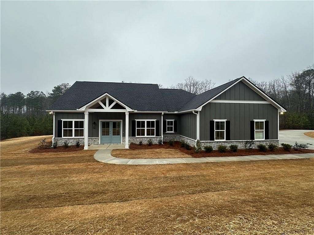 7.19 Acres of Land with Home for Sale in Salem, Alabama