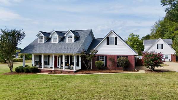 12 Acres of Land with Home for Sale in Guntown, Mississippi