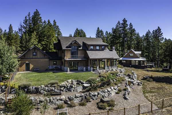 101 Acres of Land with Home for Sale in Ashland, Oregon