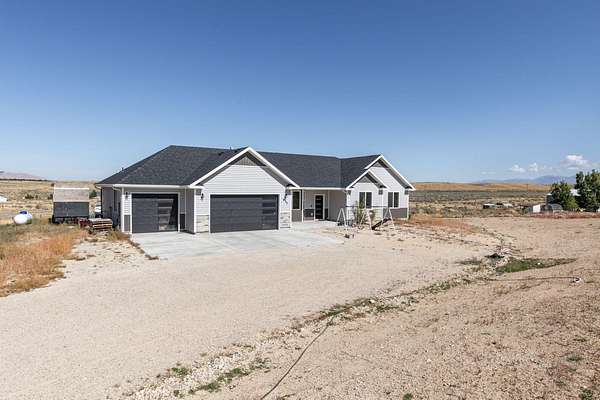 2.25 Acres of Residential Land with Home for Sale in Spring Creek, Nevada