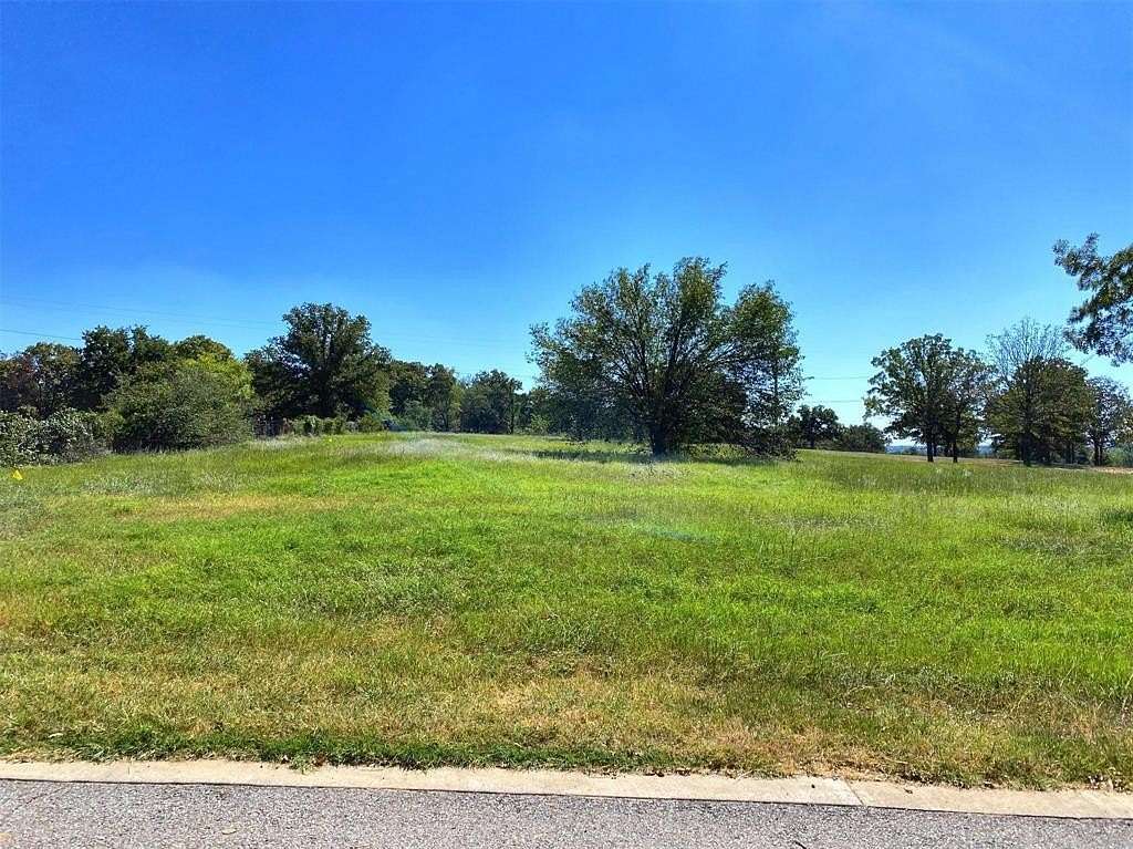 1 Acre of Land for Sale in Cleburne, Texas