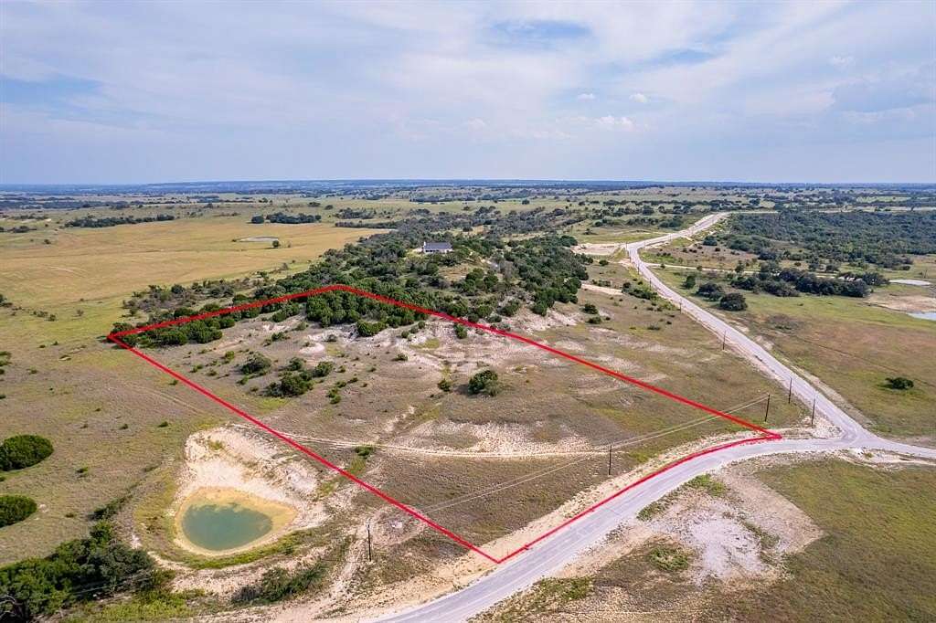 10 Acres of Land for Sale in Hamilton, Texas