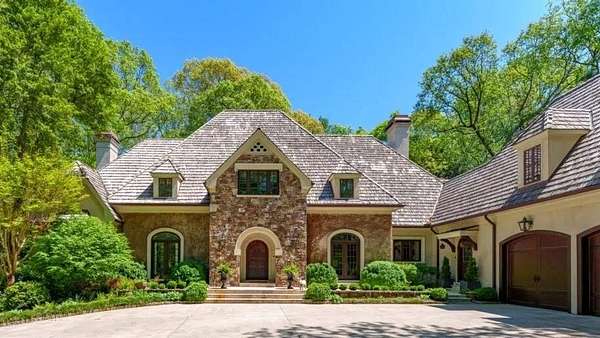 4.5 Acres of Residential Land with Home for Sale in Atlanta, Georgia