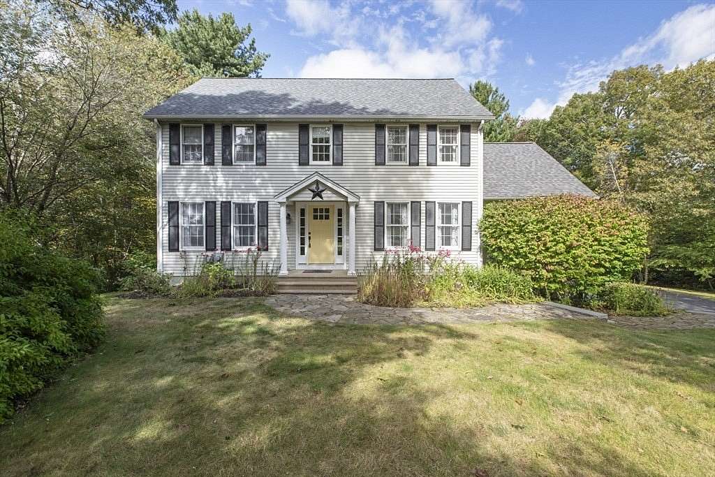 2 Acres of Residential Land with Home for Sale in Douglas, Massachusetts