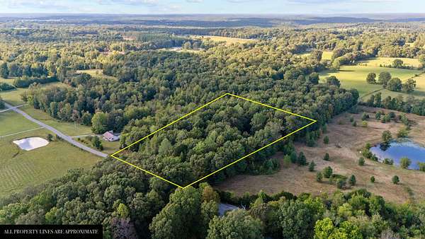 5 Acres of Land for Sale in Dickson, Tennessee