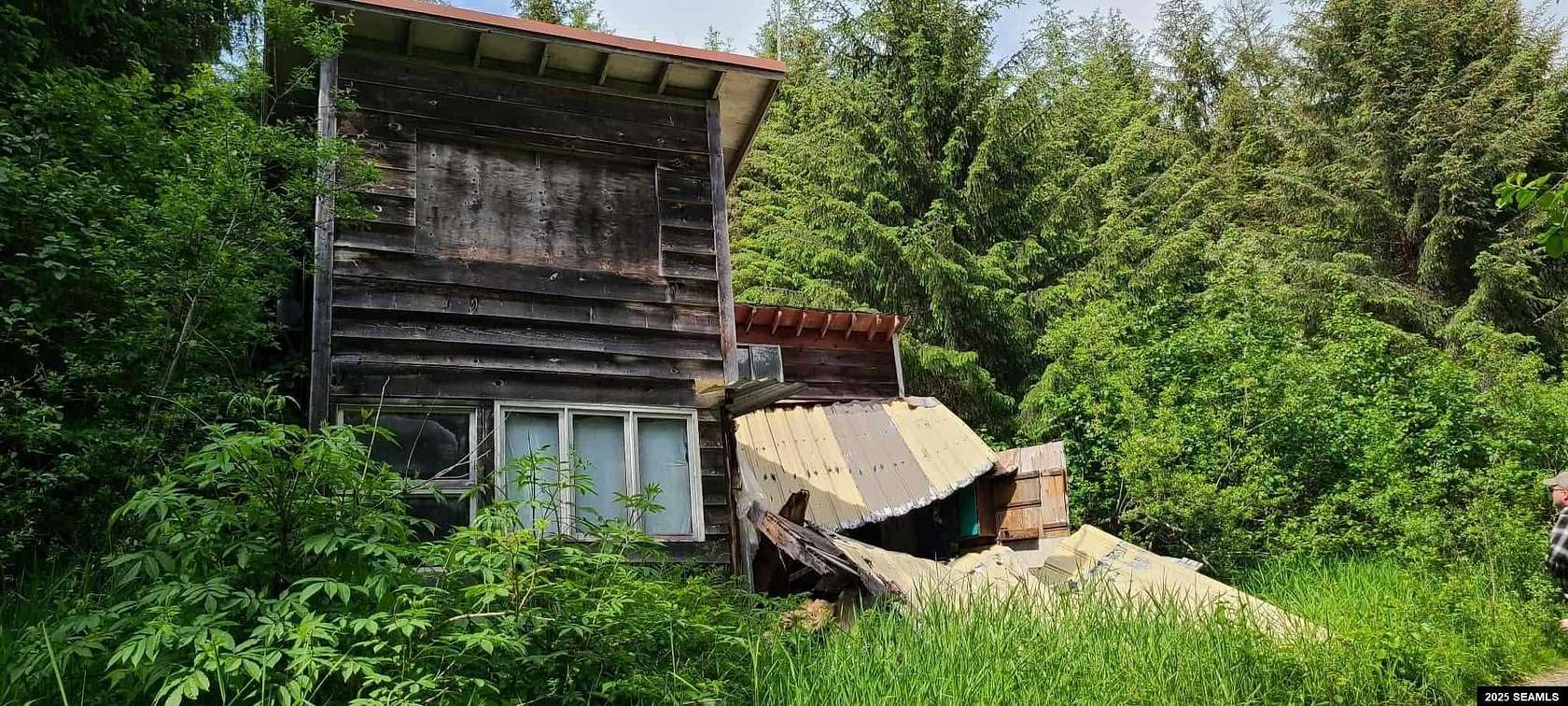 4.32 Acres of Land for Sale in Excursion Inlet, Alaska