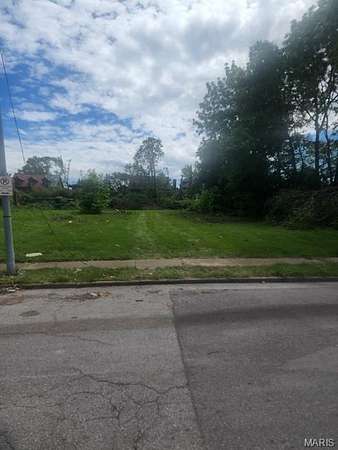 0.49 Acres of Residential Land for Sale in St. Louis, Missouri