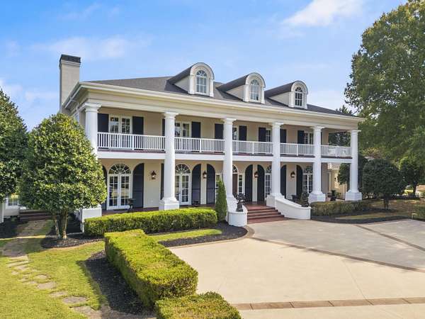 4 Acres of Residential Land with Home for Sale in Ooltewah, Tennessee