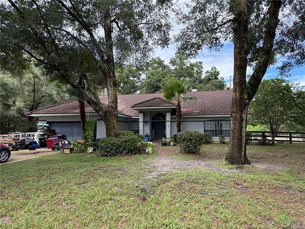 2.2 Acres of Residential Land with Home for Sale in Ocala, Florida