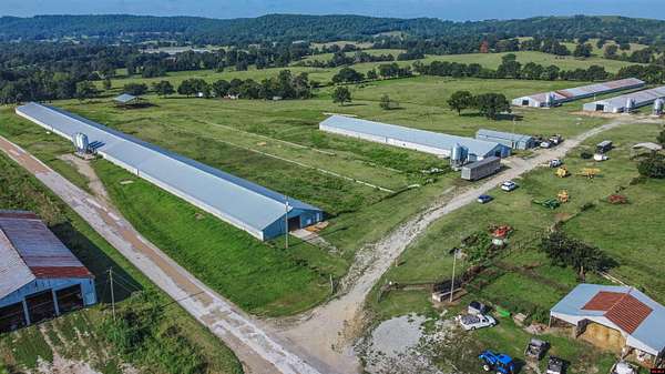 30 Acres of Improved Agricultural Land for Sale in Yellville, Arkansas