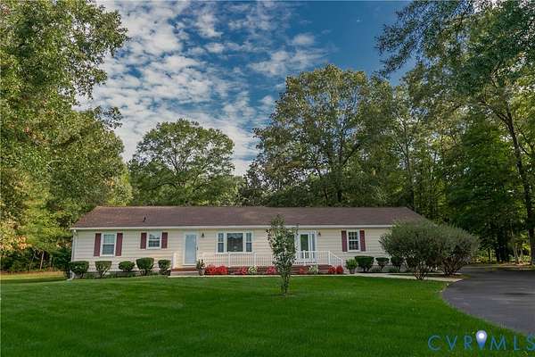 3 Acres of Residential Land with Home for Sale in Mechanicsville, Virginia